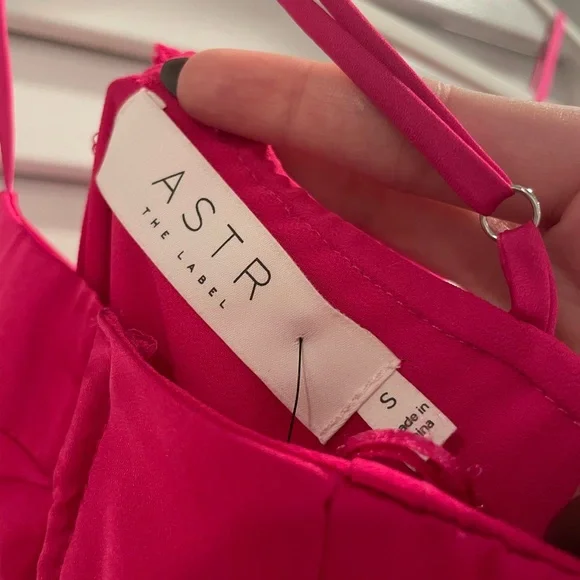 NWT Astr The Label Fuchsia Dress - Picture 6 of 6
